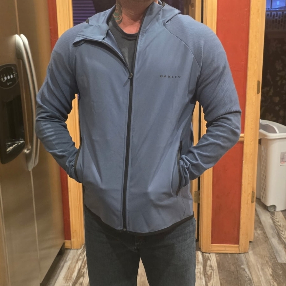 Brand New Mens Oakley Zip Jacket